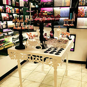 Стіл для Кенді-бару. Стіл дерев'яний