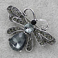Брошь на серебристой основе бабочка серебристого цвета с серыми кристаллами размер изделия 30х40 мм