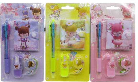 Набір "Дівчинка" — блокнот, ручка 4 кольори, маркер, скотч, фото 1