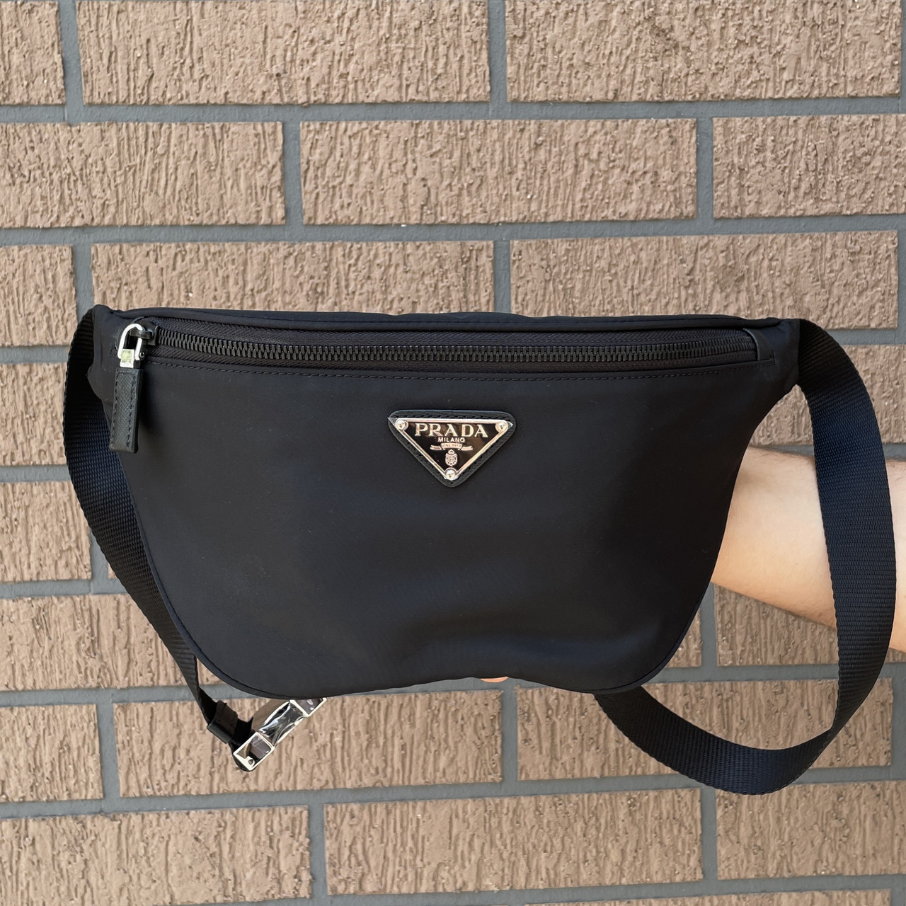 Чоловіча  поясна сумка Prada