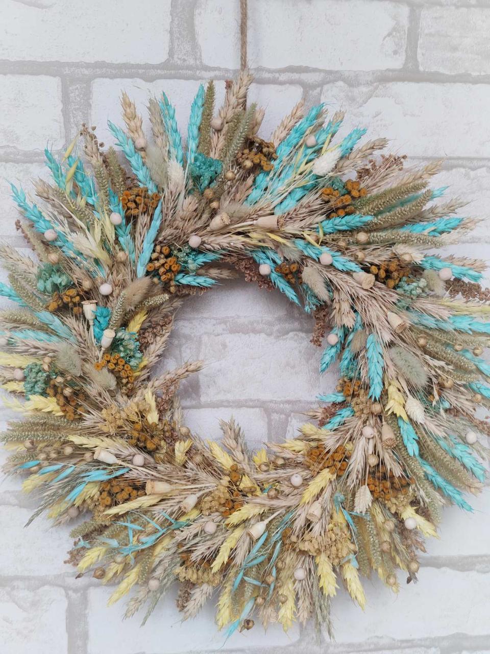 Вінок на двері Краса УкраЇни з  жовто-голубих натуральних матеріалів і сухоцвітів. Д 35-37 см, фото 1