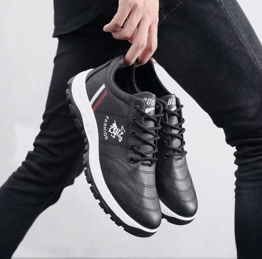 Солодкі чоловічі кросівки 39 - 44