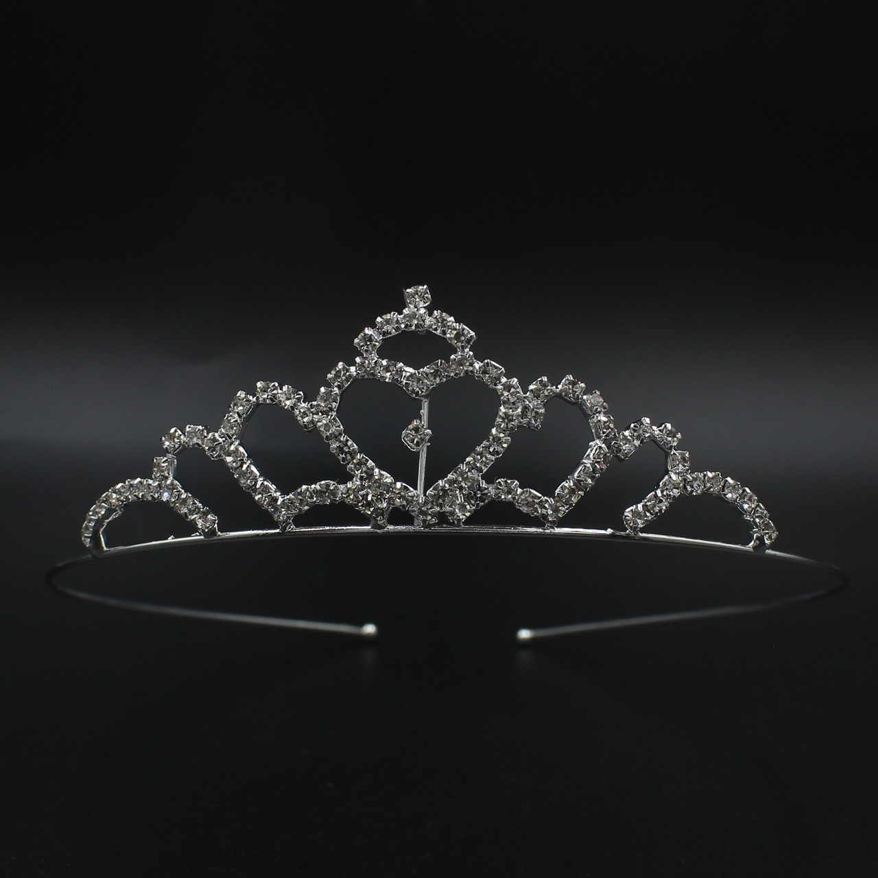 Диадема корона серебристая для девочек маленькая на металлическом тонком ободке со стразами высота 3 см