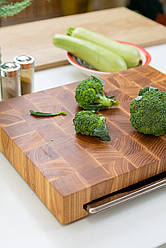 Торцева обробна дошка з ясена 30х40 см з гастроємністю для нарізки та сервірування