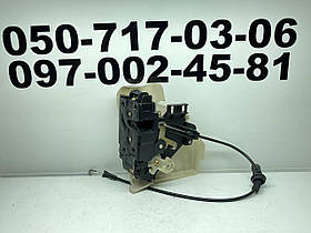 Замок передніх правих дверей Volkswagen T5 7E1837016