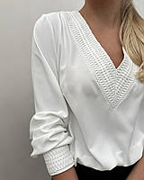 Дизайнерская молочная блуза с V-образным вырезом и ажурным кружевом размер от 42 до 50