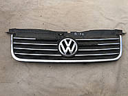 Решітка радіатора Volkswagen Passat B5 2000-2005 3c0855651b №3 є дифект