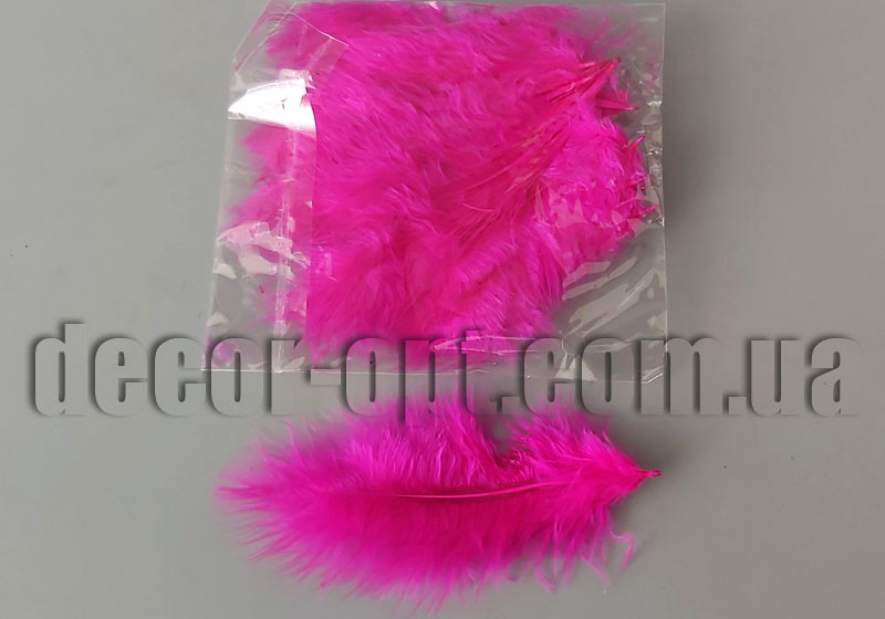 Перо малинове кашемірове 7-13 см/20 шт.