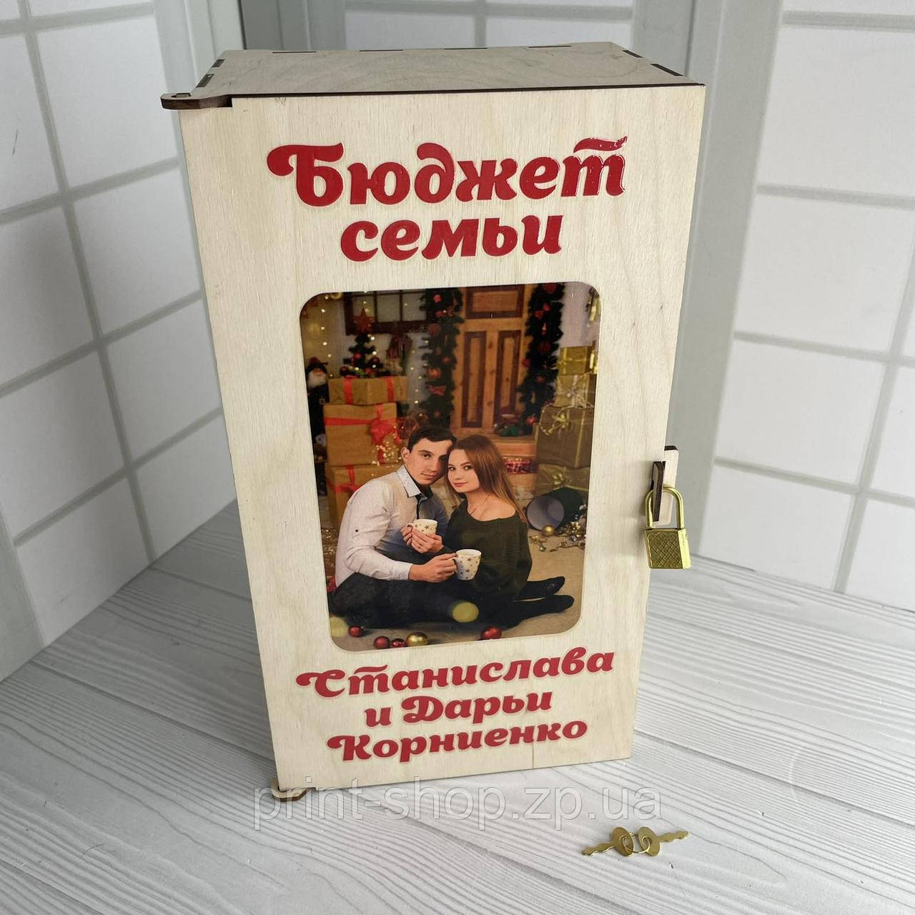 Сімейний бюджет з фото + замочок на 5 ячейок Розмір 30*17*9 см