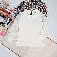 Нарядная школьная блузка для девочек с длинным кружевным рукавом в молочном цвете