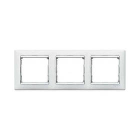 Рамка Legrand Valena Classic біла 3-кратна 774453