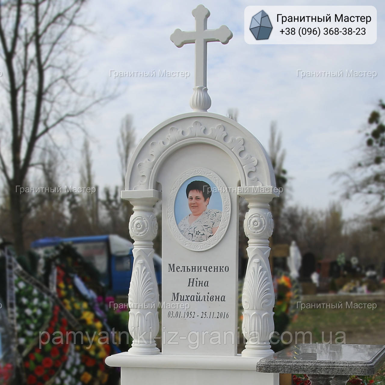 Памятник жінці з білого мармуру № 18
