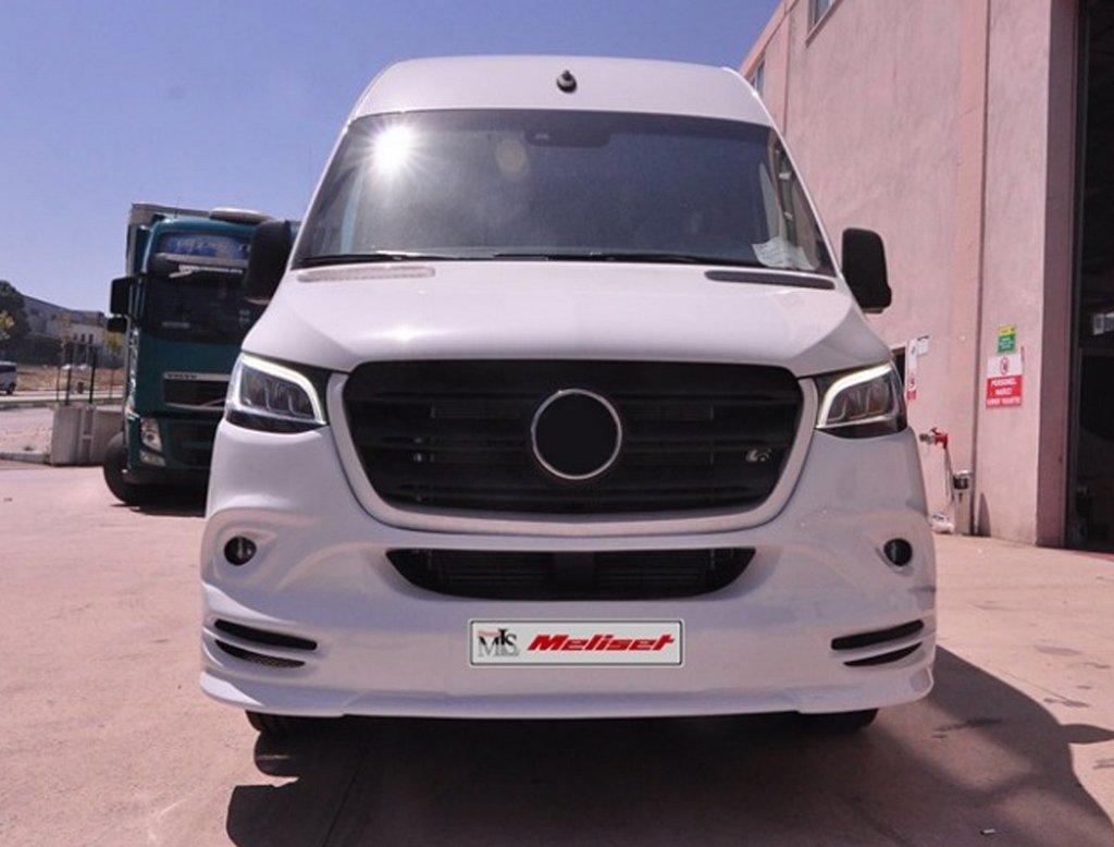 Накладка на передний бампер (под покраску) Mercedes Sprinter 2018 гг. TMR Тюнинг переднего бампера Мерседес - фото 1 - id-p1657744386