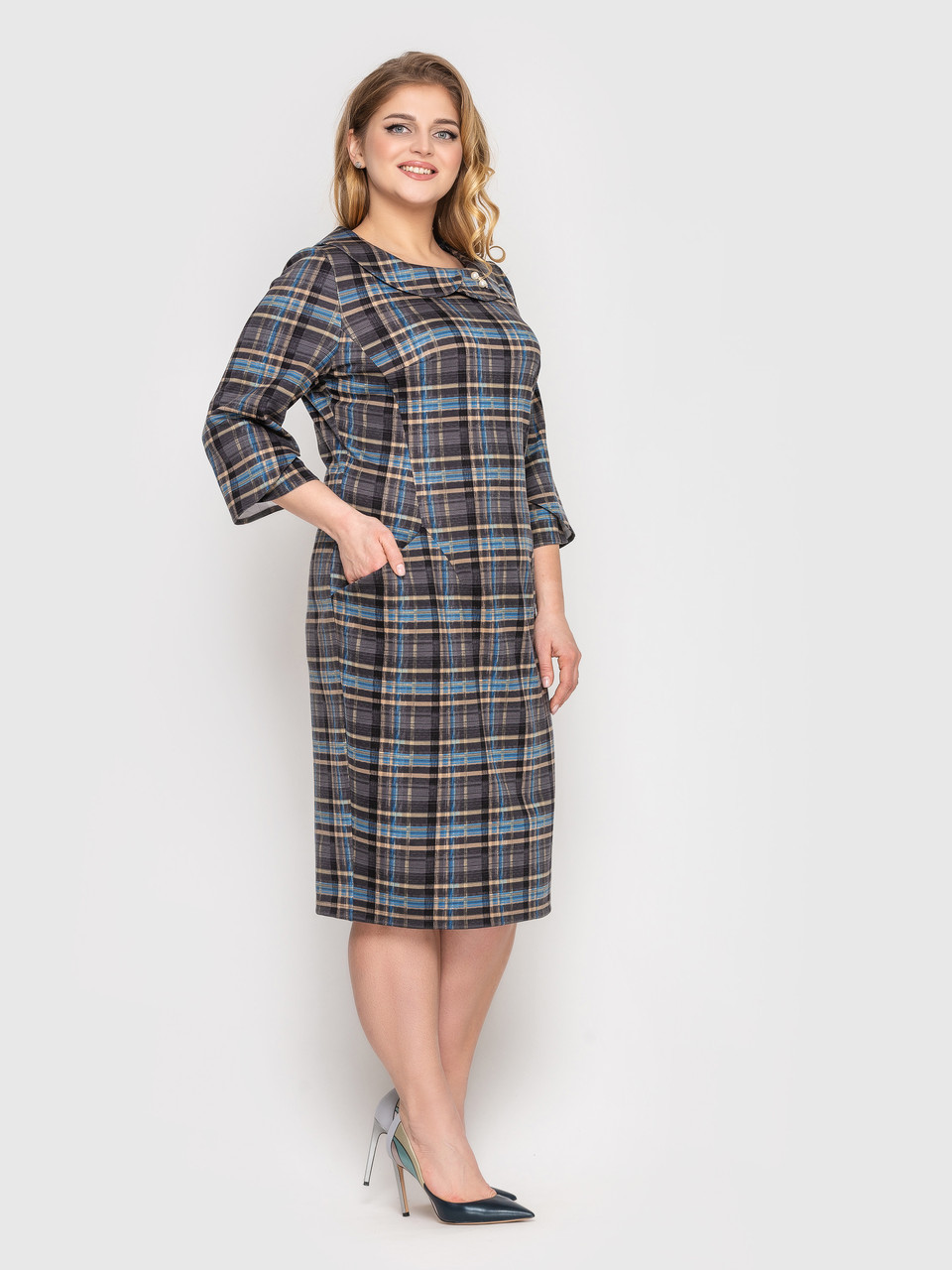 Жіноча сукня в клітинку з трикотажу з кишенями великі розміри