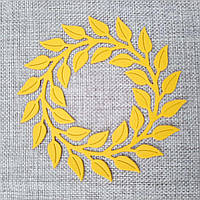 Вирубка з картону для скрапбукінгу - вінок з листочків 90х90 мм.