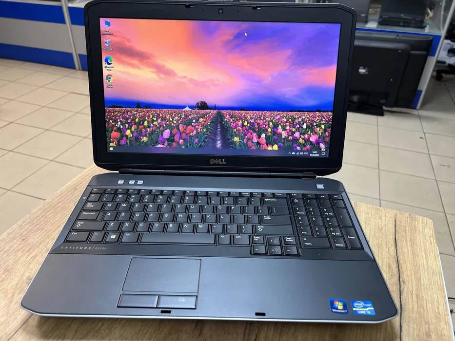 Ноутбук для роботи Dell Latitude 5530 15.6" HD intel i3 3110M/8gb/500Gb HDD, фото 1