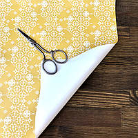 Бумага упаковочная для подарков и цветов Белый орнамент на желтом фоне