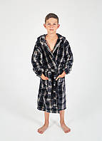 Дитячий махровий халатик для хлопчика на запах з капюшоном клітинка