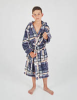 Дитячий махровий халатик для хлопчика на запах з капюшоном клітинка