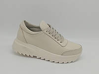 Світлі кросівки. Маленькі розміри (33). Украина.