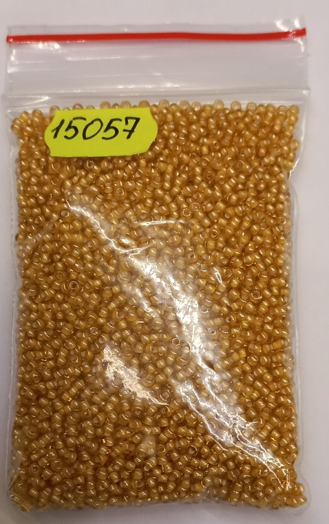Бісер 10/0, No15057 коричневий світлий, з білою серединкою (пач.50 грамів)