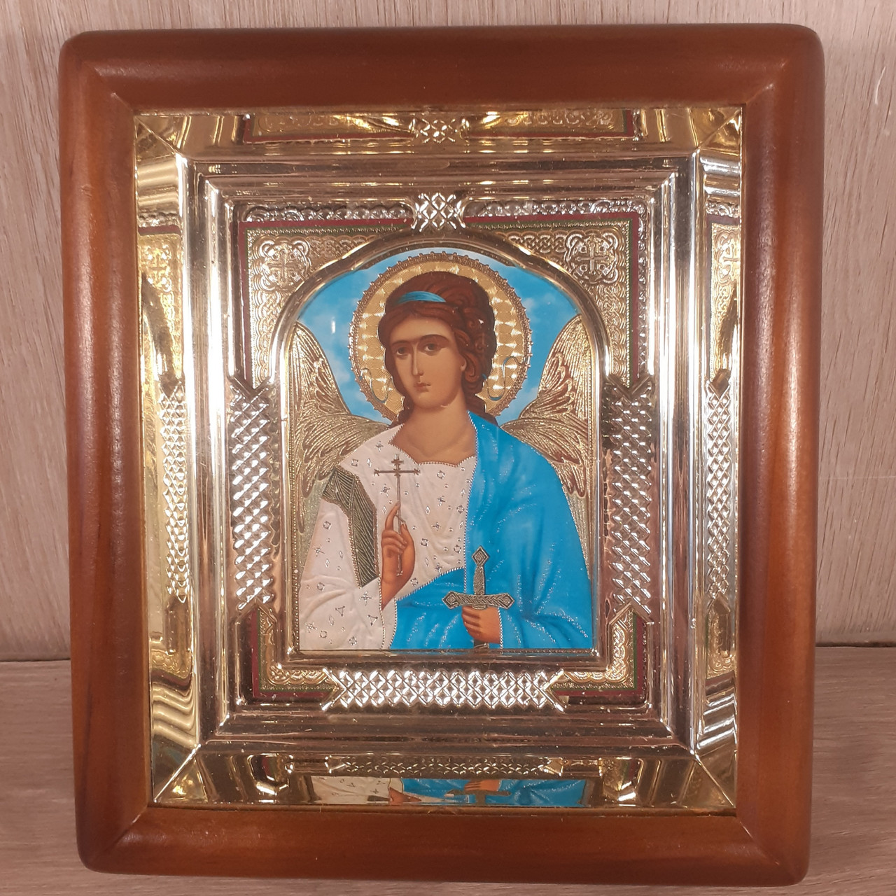 Ікона Ангела Охоронця, лик 10х12 см, у світлому прямому дерев'яному кіоті з арочним багетом