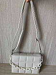 Красива кремова молочна світла сумочка клатч із ручкою ланцюжком і довжиною ручкою, фото 9