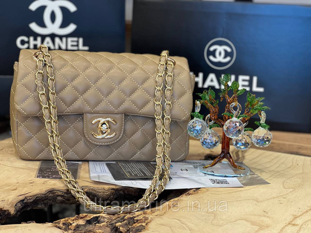 Модна жіноча бежова сумка Chanel Шанель з ручками