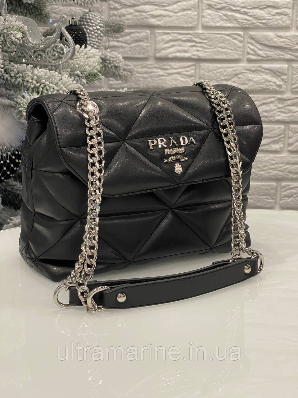 Модна жіноча чорна сумка з ручками Prada Прада
