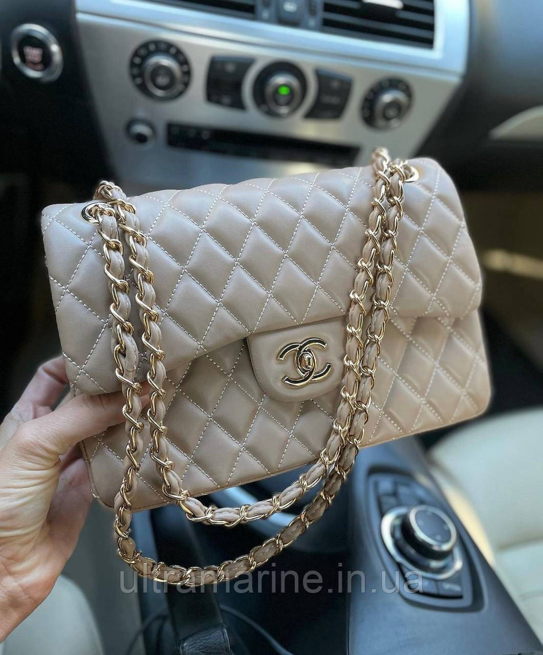 Модна жіноча бежева сумка Chanel Шанель з ручками