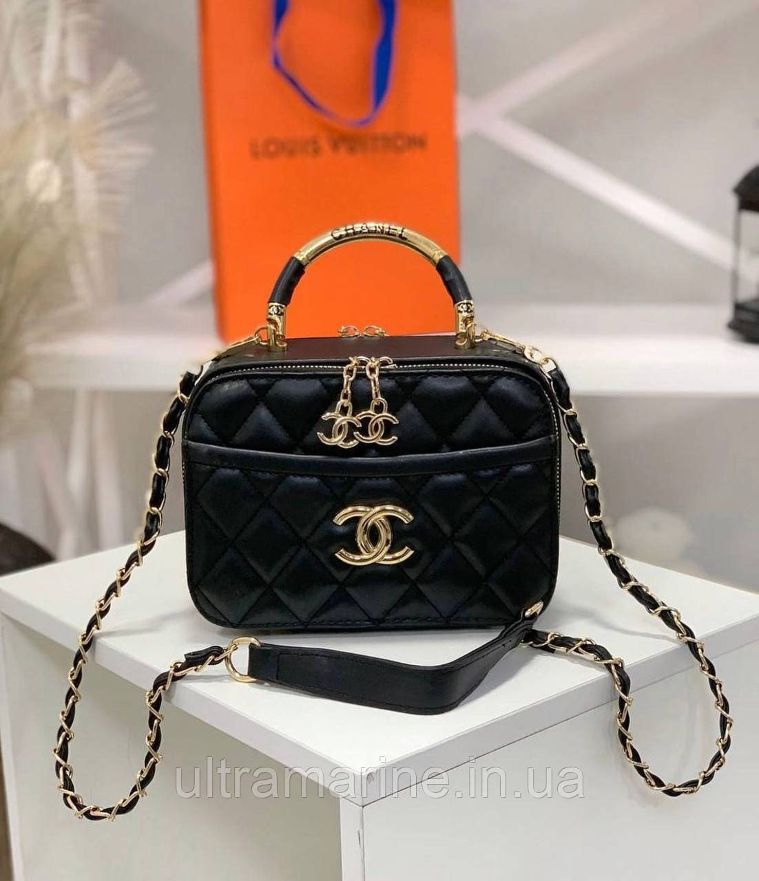 Модна жіноча Чорна шкіряна сумка Chanel Шанель