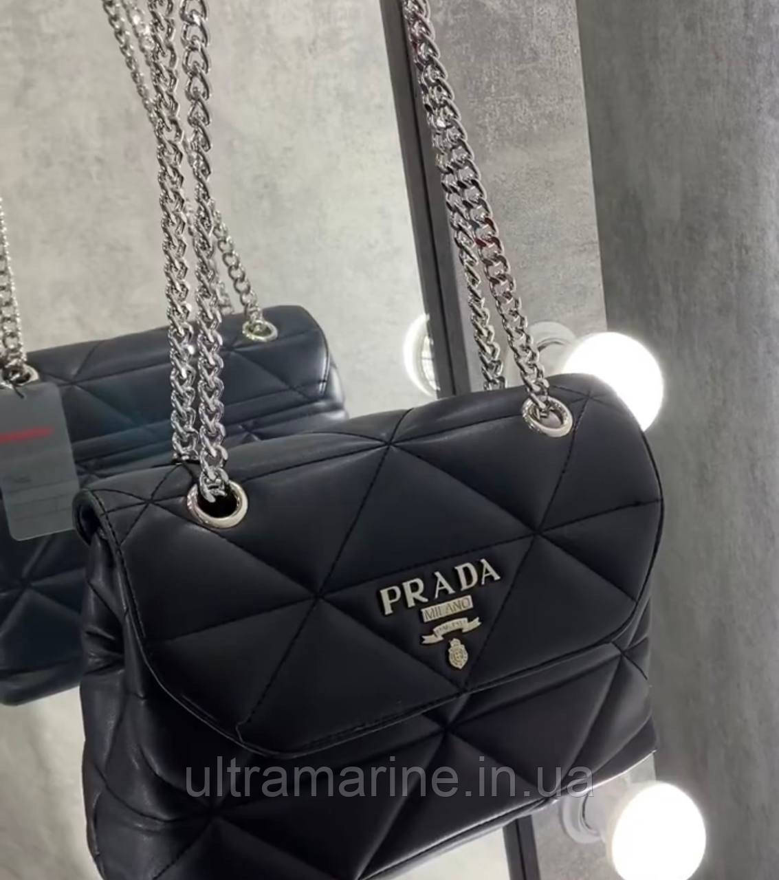 Модна жіноча чорна сумка з ручками Prada Прада