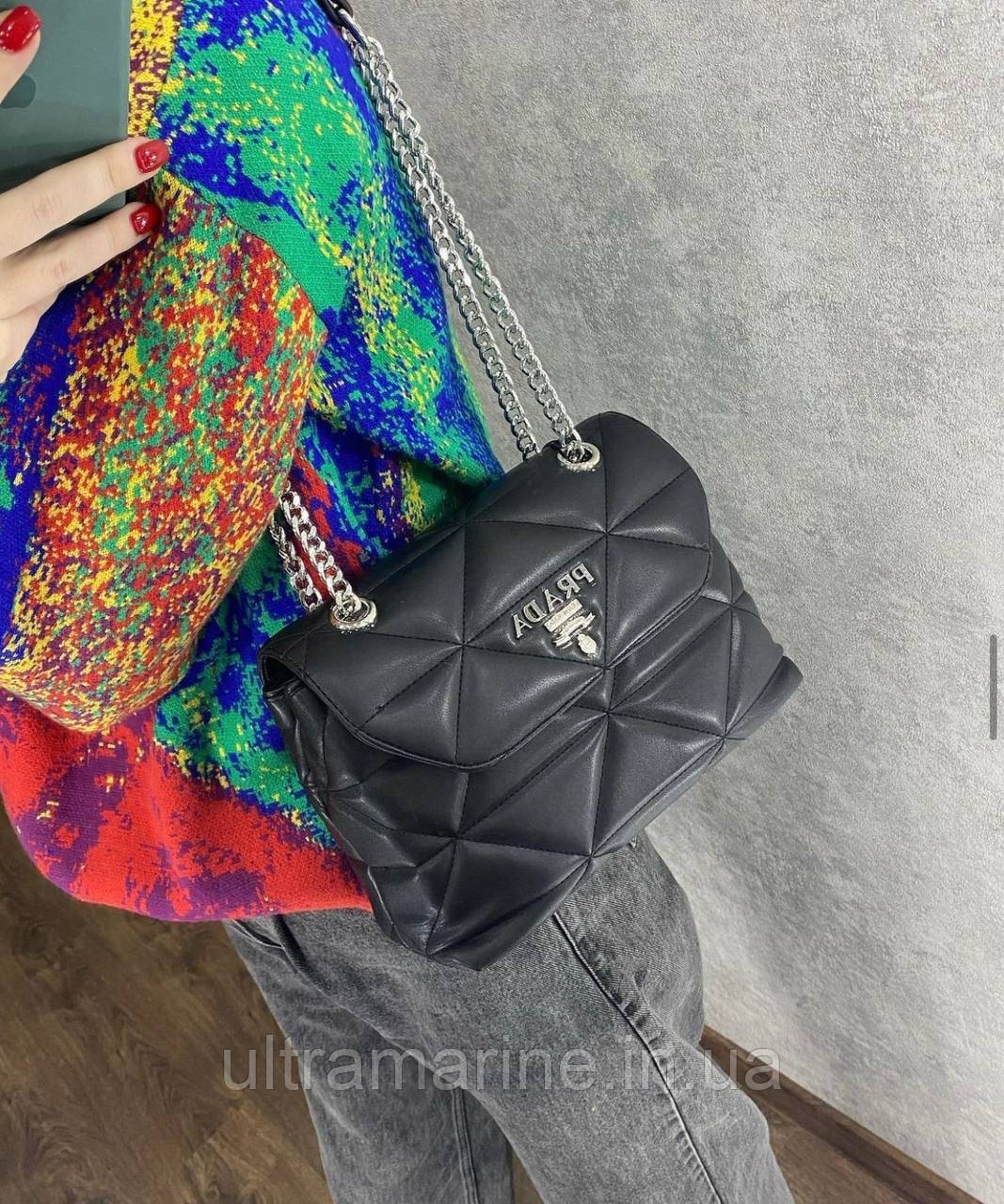 Модна жіноча чорна сумка з ручками Prada Прада