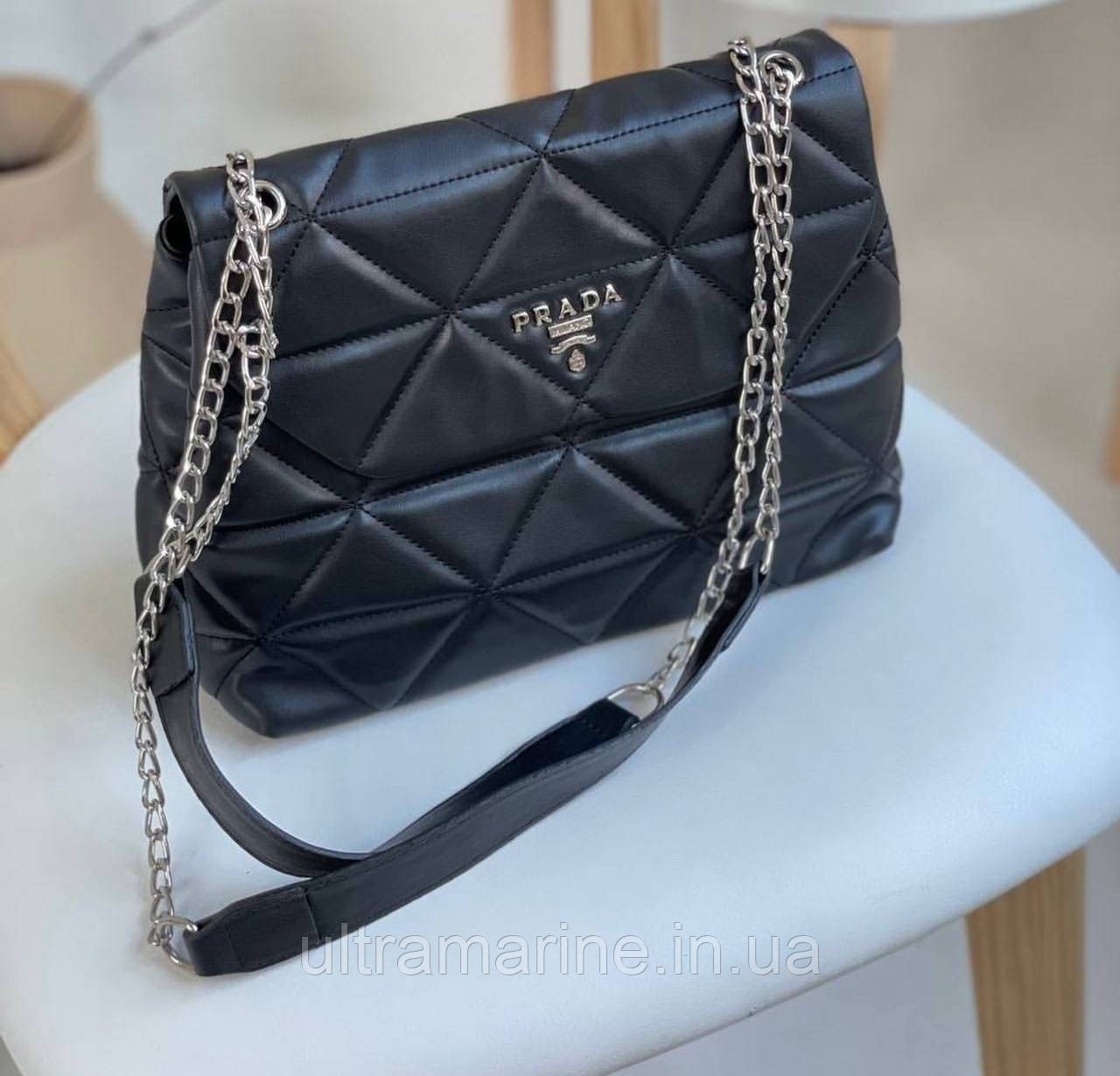 Модна жіноча чорна сумка з ручками Prada Прада