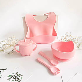 Набір дитячого посуду силіконова тарілка на присосці, поїльник з трубочкою, слинявчик, прилади (троянда кварц)