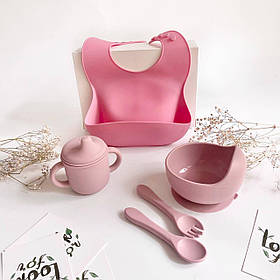 Набір дитячого посуду силіконова тарілка на присосці, поїльник з трубочкою, слинявчик, прилади (блаш)