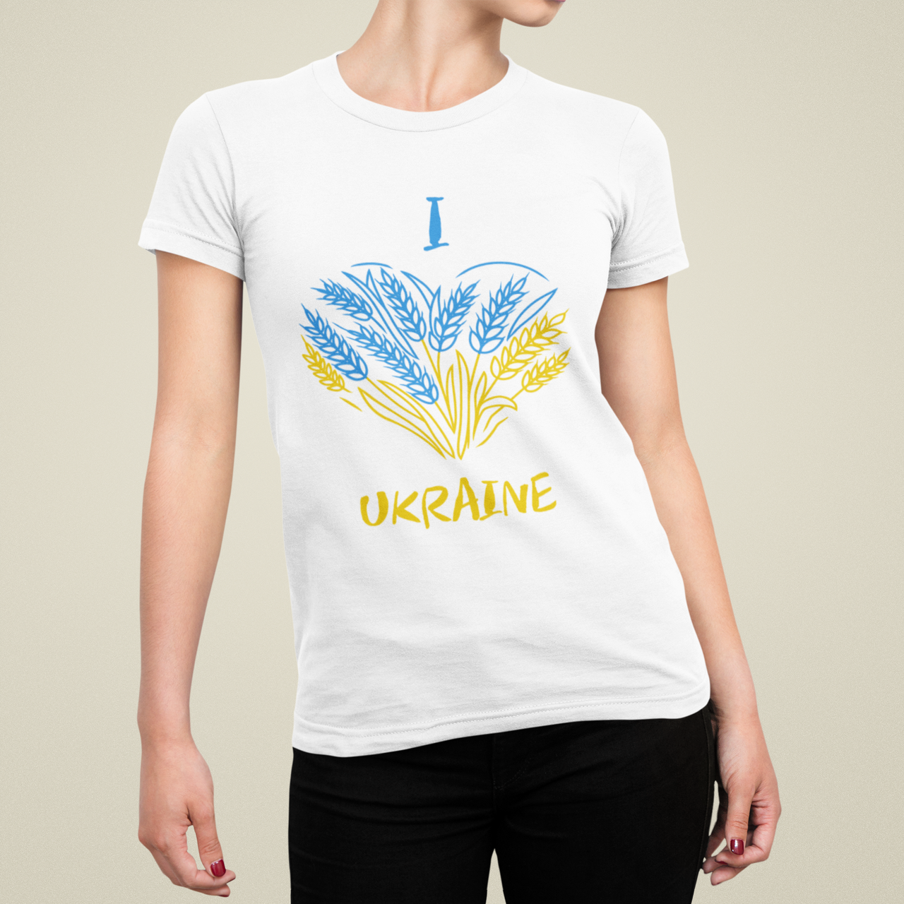 Жіноча біла футболка Я Люблю Україну з українською символікою