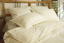 Наволочка 80х80 з страйп-сатину кольору шампань