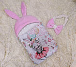 Зимовий комплект для новонароджених дівчаток спальник + комбінезон принт - Зайчик, білий з рожевим, фото 2