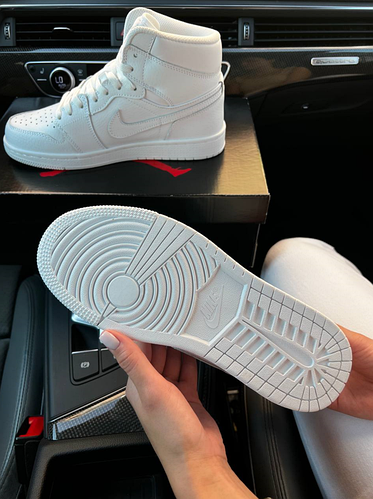 Женские белые кроссовки Nike Air Jordan 1 High White Обувь Найк Аир ...