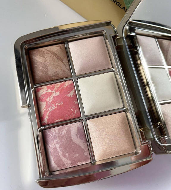 Палетка для лица Hourglass Ambient Lighting Face Palette