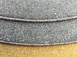 Изготовление круглых ковров из ковролина, оверлок края.