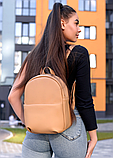 Жіночий молодіжний зручний стильний бежевий рюкзак зі штучної шкіри, фото 6