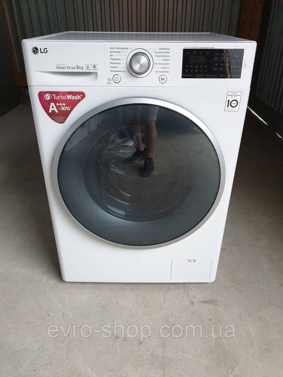 Пральна машина LG Inverter Direct Drive 9 KG / F14U2VDN1H