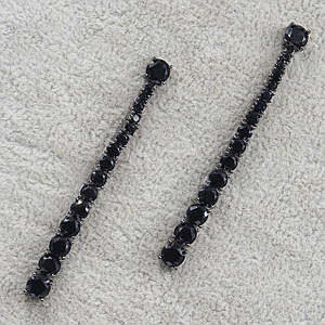 Сережки гвоздики пусеети чорні з камінням цирконами довжина 55 мм колір металу чорний 925 S