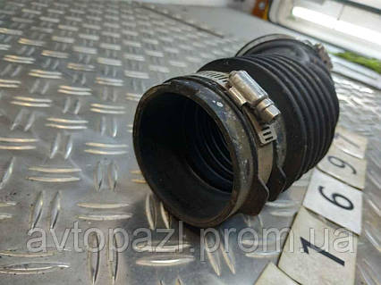 TR1697 165764BE0A патрубок воздушного фильтра Nissan X-Trail