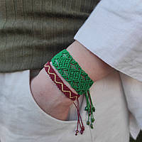 Женские браслеты ручного плетения макраме "Marzhana" (зеленый) и "Lagoda" (коричнево-бежевый)