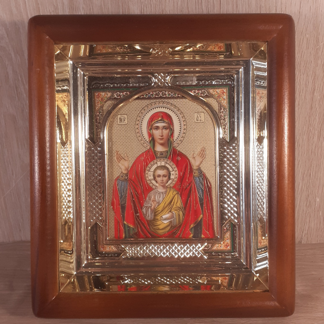 Ікона Знамення Пресвята Богородиця, лик 10х12 см, у світлому прямому дерев'яному кіоті з арочним багетом