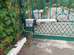 Монтаж автоматики для розпашних воріт в Києві