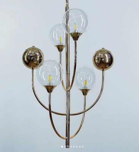 Унікальна дивовижна модель з скляними та металевими плафонами у видовженому корпусі з дугоподібними ріжками, фото 1